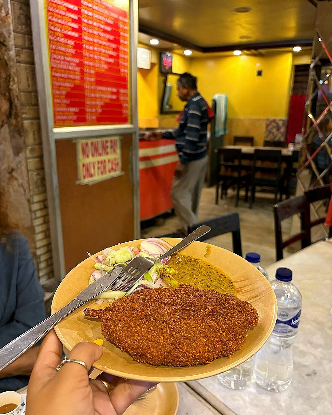 All About The Old-School Cabin Eateries Of Kolkata